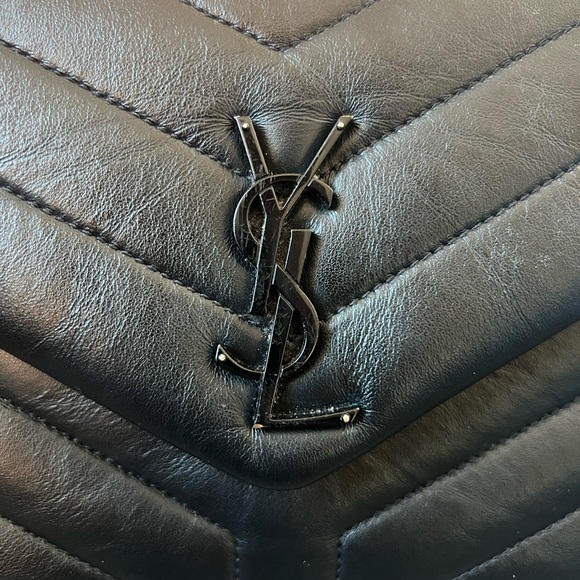 Saint Laurent Small Quilted Loulou bag - Picture 5 of 16